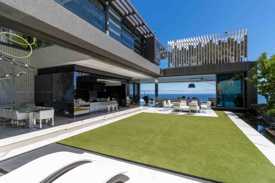 5 Bedroom Property for Sale in Clifton Western Cape